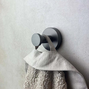 Kyano Gunmetal Hook
