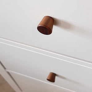 Salgado Walnut Knob