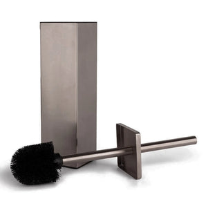 De Lazzo Gunmetal WC Set van yessential.nl heeft een moderne vierkante greep, bijpassende vierkante houder, strak minimalistisch design, zwarte borstelharen en is onderdeel van een stijlvolle gunmetal badkamer accessoires collectie. Installatie zonder boren.
